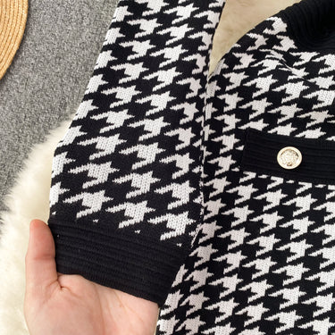 Long Sleeves Plaid Knitted Dress - MVRX
