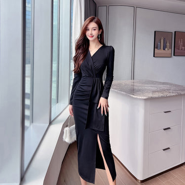 Elegant V-neck Dress - MVRX